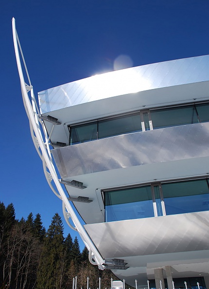 Bürogebäude Eurotours Kitzbühel / Hecht Licht- und Elektroplanung